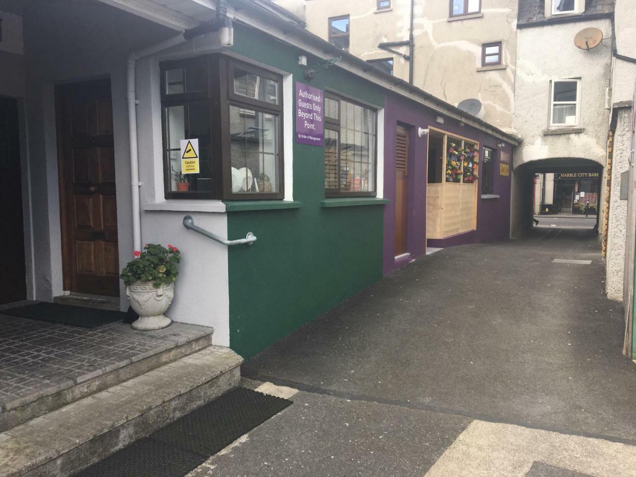 Dalys Accommodation Kilkenny Eksteriør billede